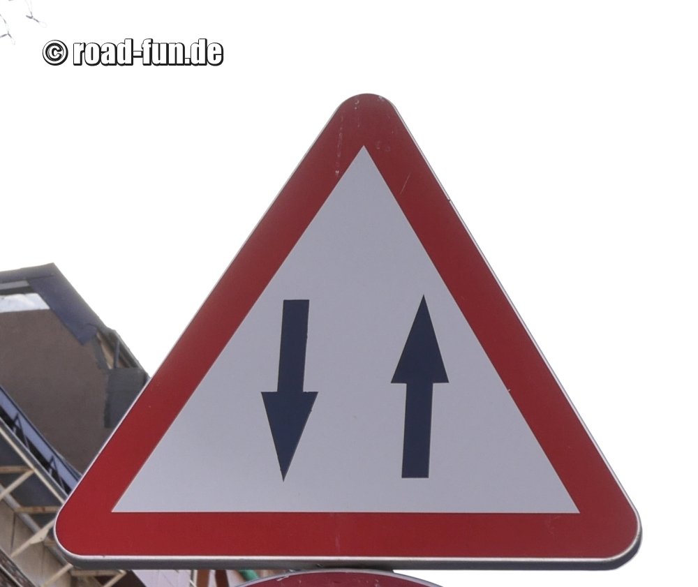 Gefahrenschild Andorra - Gegenverkehr