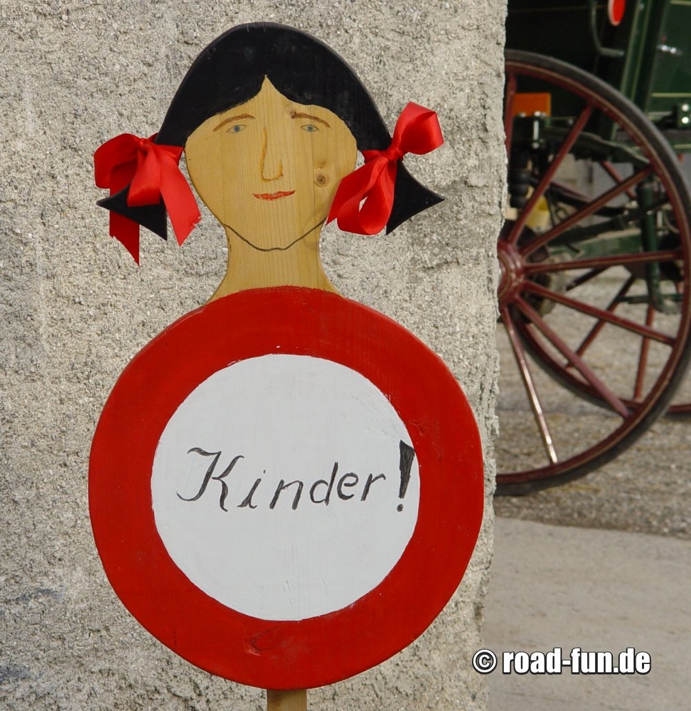 Gefahrenschild Deutschland - Kinder