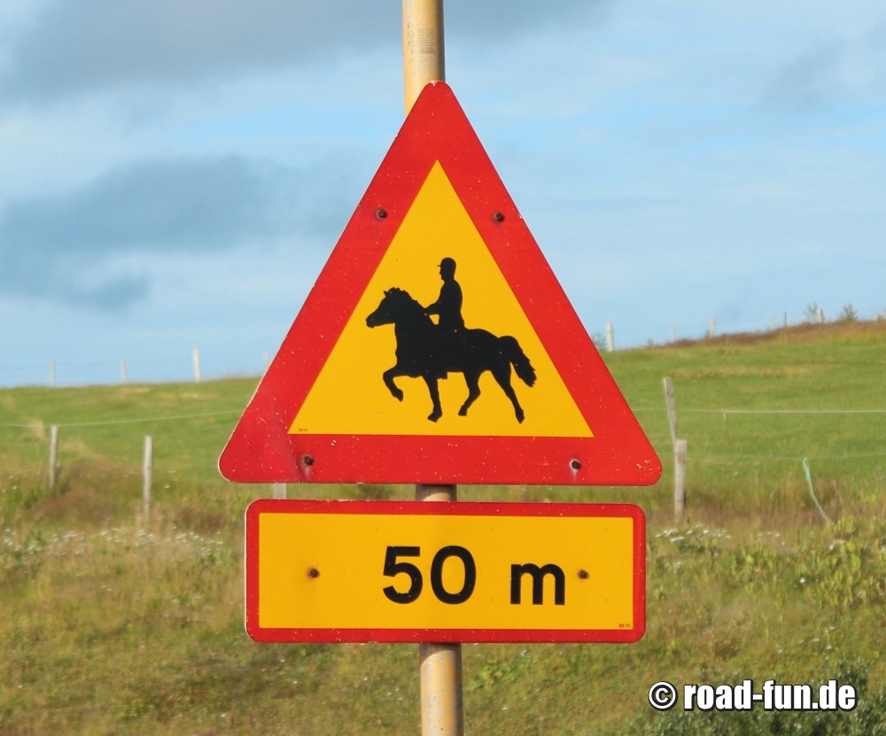 Gefahrenschild Island - Reiter
