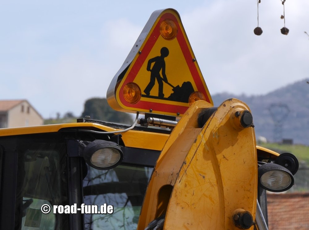 Gefahrenschild Korsika - Baustelle