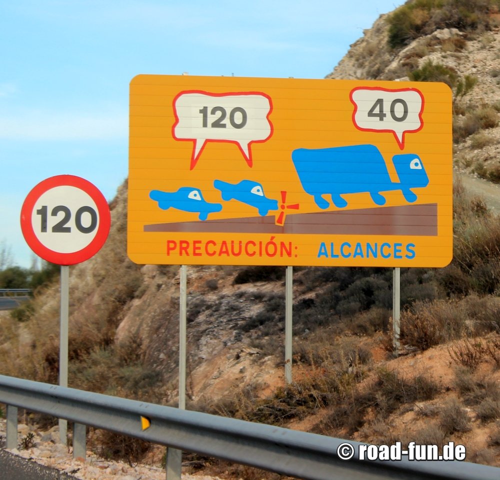 Gefahrenschild Spanien - Auffahrgefahr