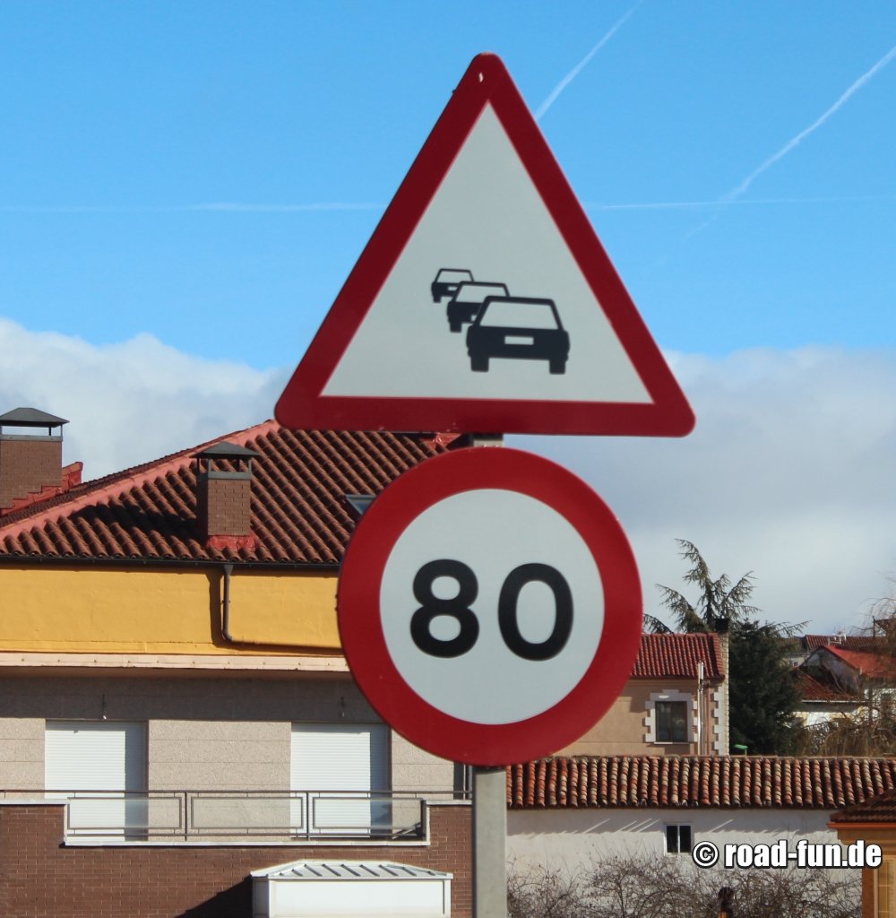 Gefahrenschild Spanien - Stau