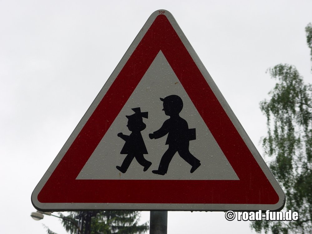 Gefahrenschild Tschechien - Schulkinder