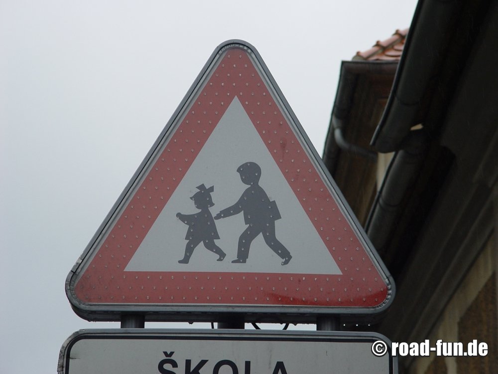 Gefahrenschild Tschechien - Schulkinder