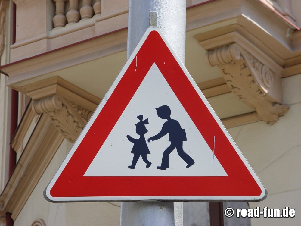 Gefahrenschild Tschechien - Schulkinder