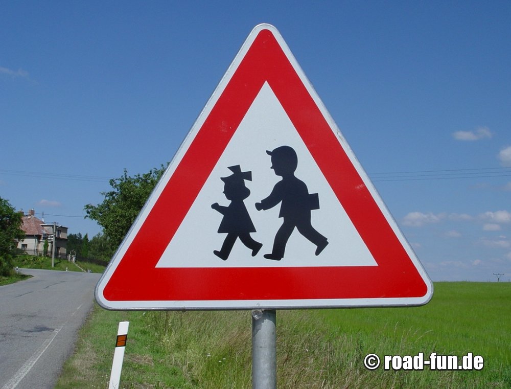 Gefahrenschild Tschechien - Schulkinder