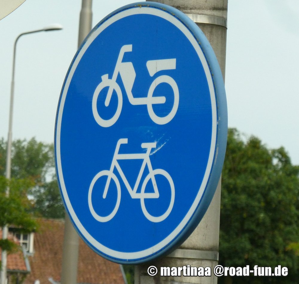 Hinweisschild Belgien - Radweg