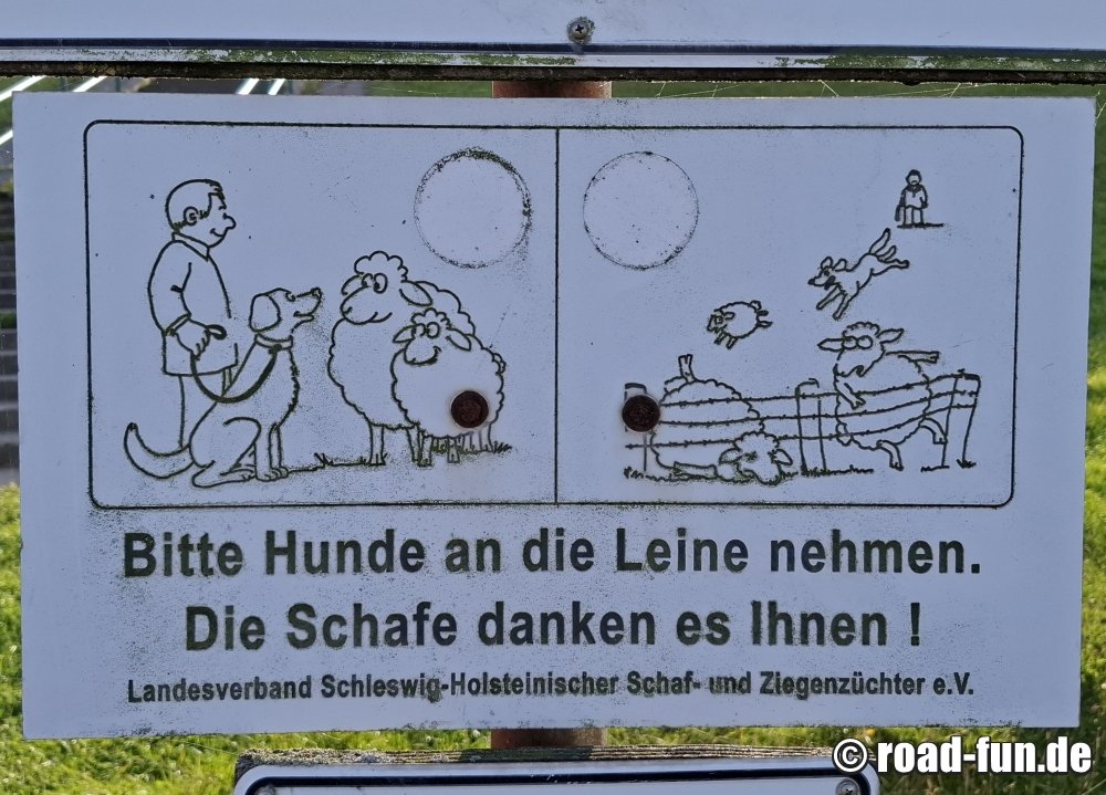 Hinweisschild Deutschland - Hunde anleinen