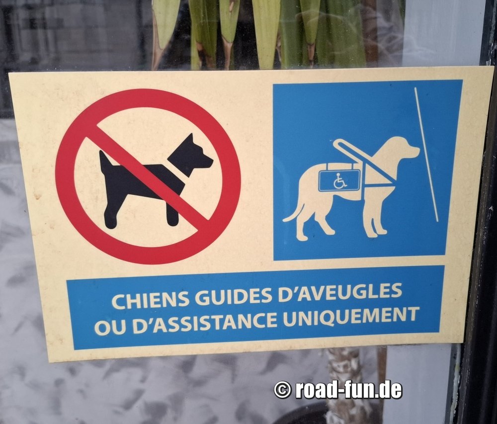 Hinweisschild Frankreich - Assistenzhunde erlaubt