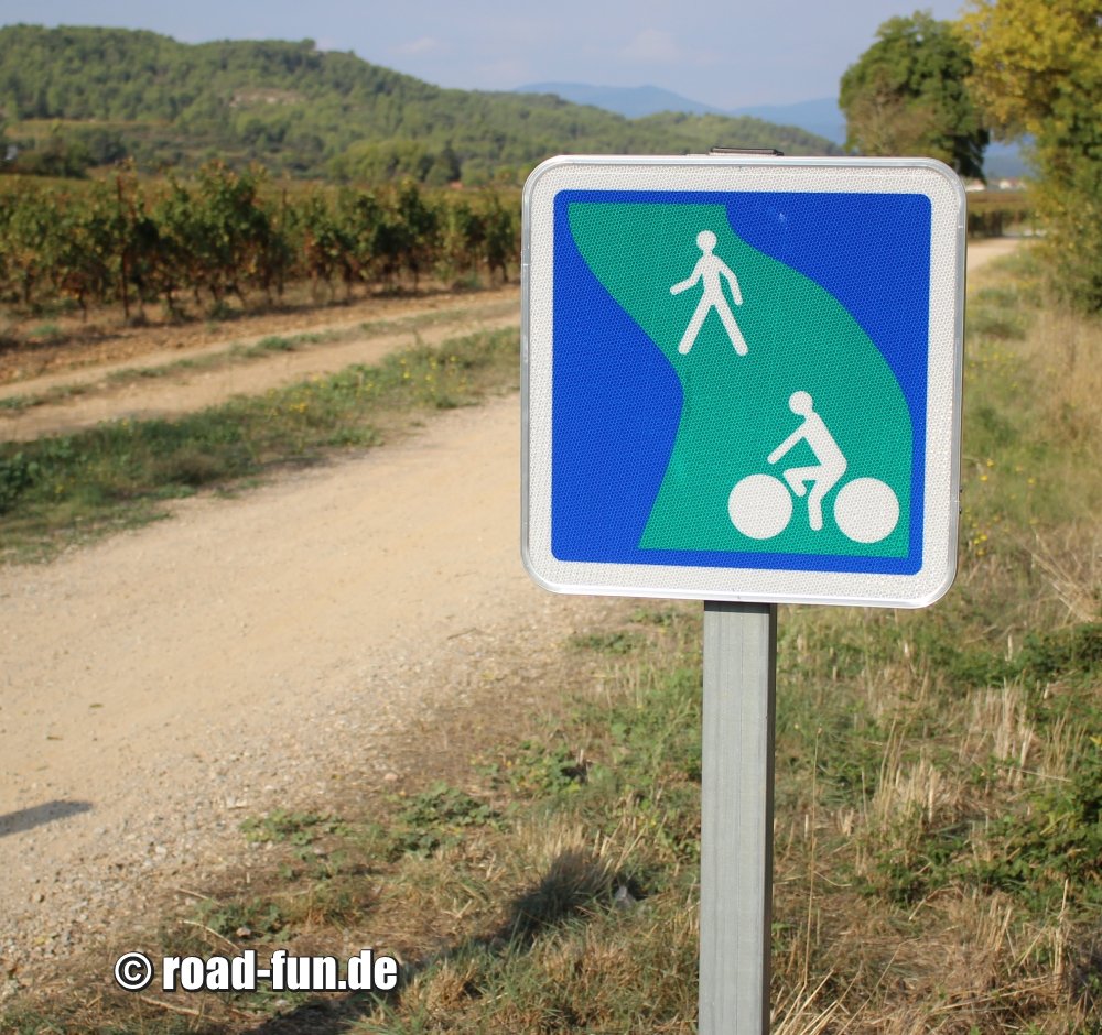 Hinweisschild Frankreich - Wander- und Radweg