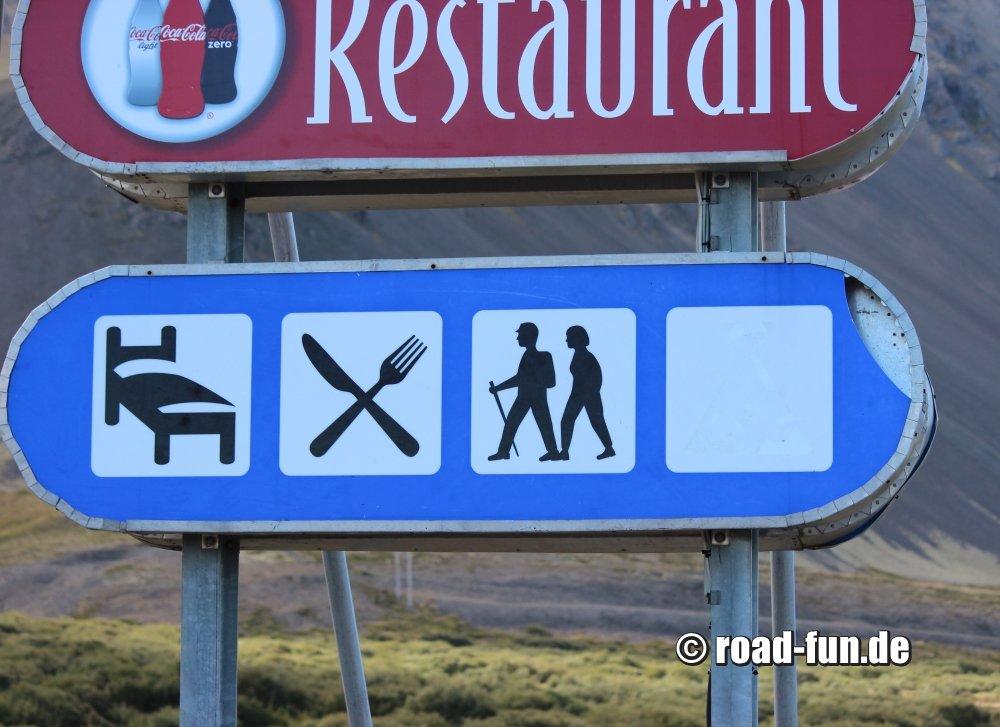 Hinweisschild Island - Hotel & Restaurant