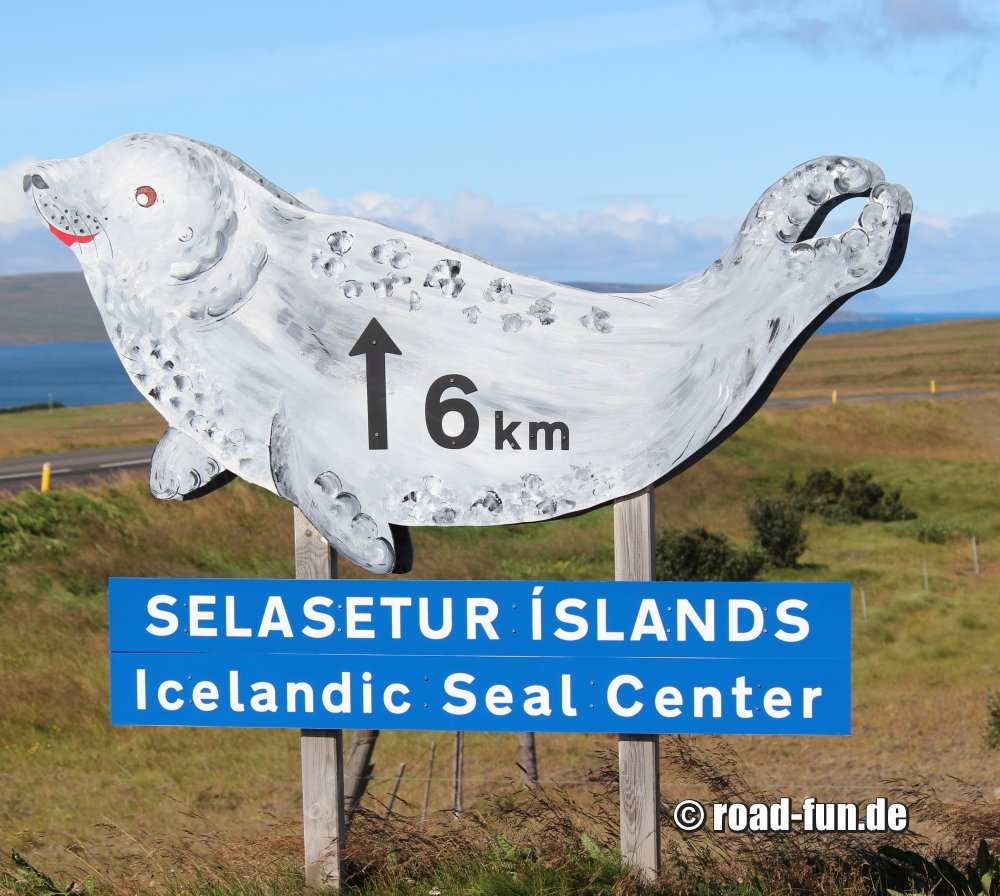 Hinweisschild Island - Seehund Center