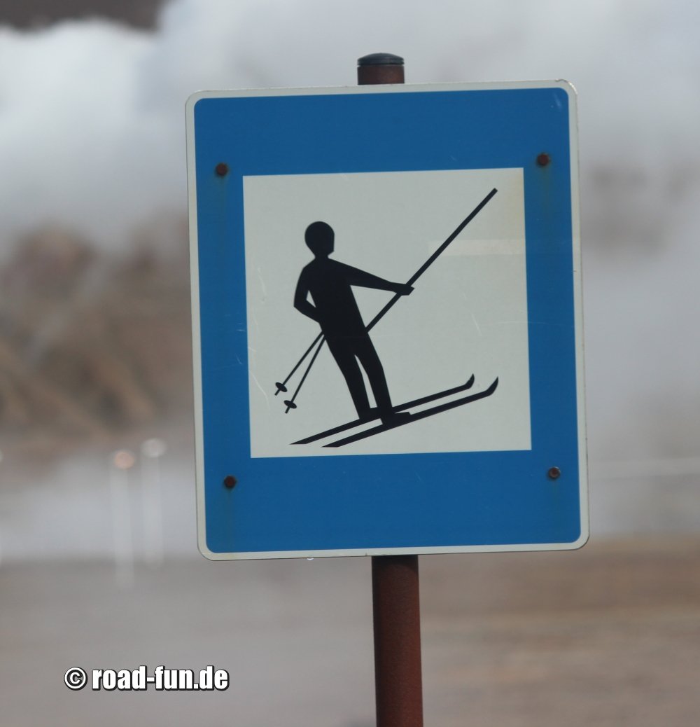 Hinweisschild Island - Skilift
