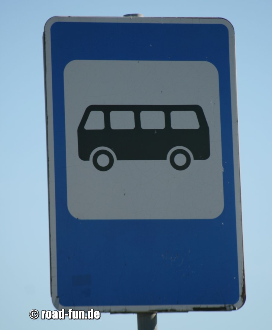 Hinweisschild Litauen - Bushaltestelle