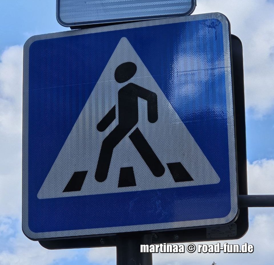 Hinweisschild Litauen - Zebrastreifen