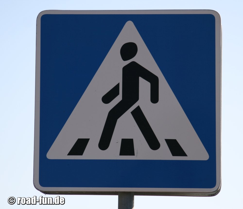 Hinweisschild Litauen - Zebrastreifen