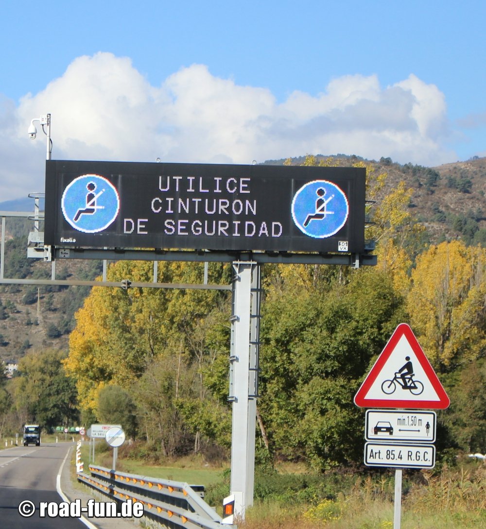 Hinweisschild Spanien - Anschnallpflicht