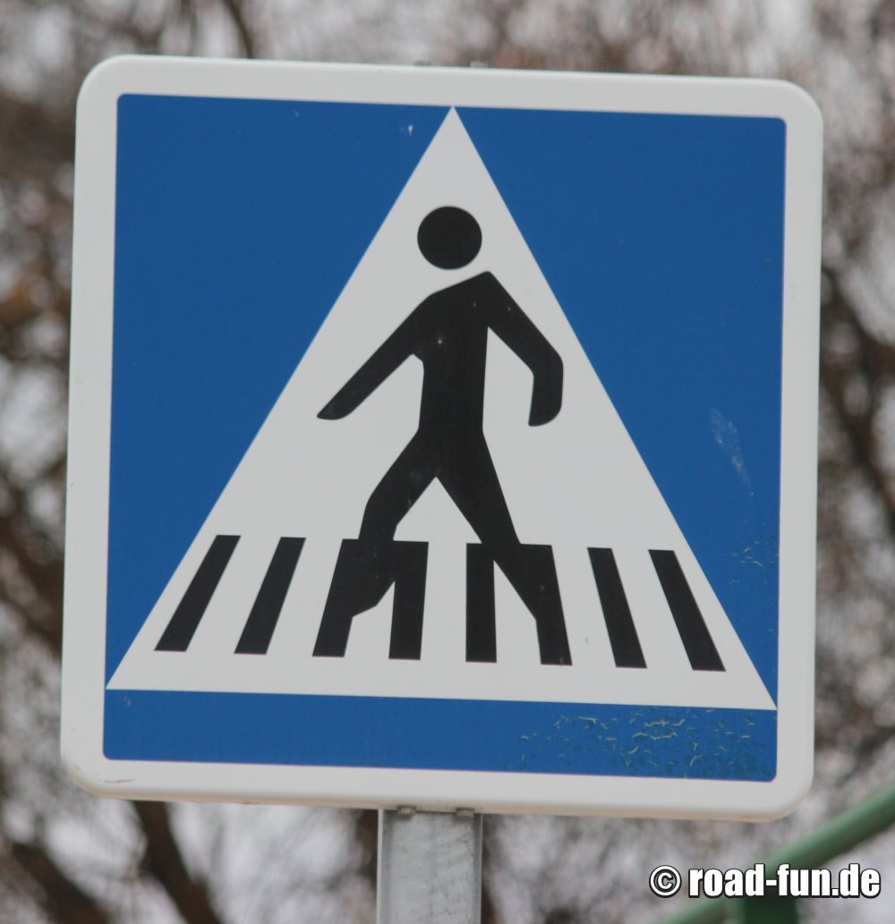 Hinweisschild Spanien - Fussgängerüberweg