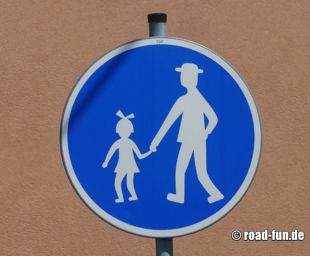 Hinweisschild Tschechien - FuĂźweg
