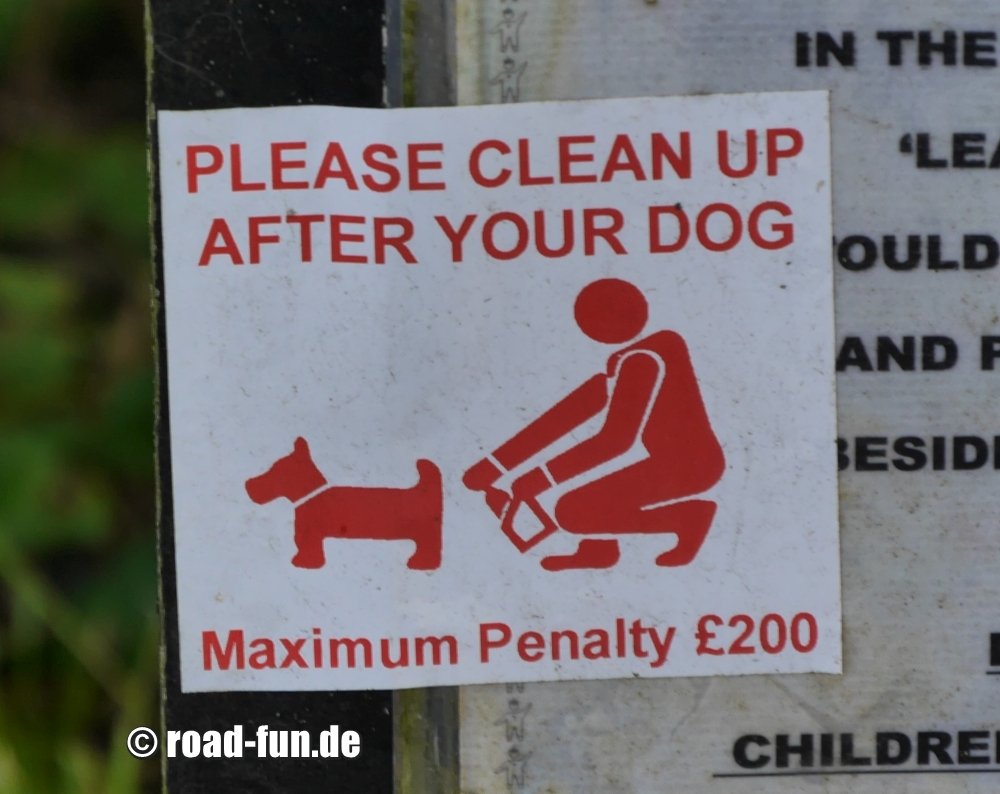 Hinweisschild Wales - Clean up after your dog