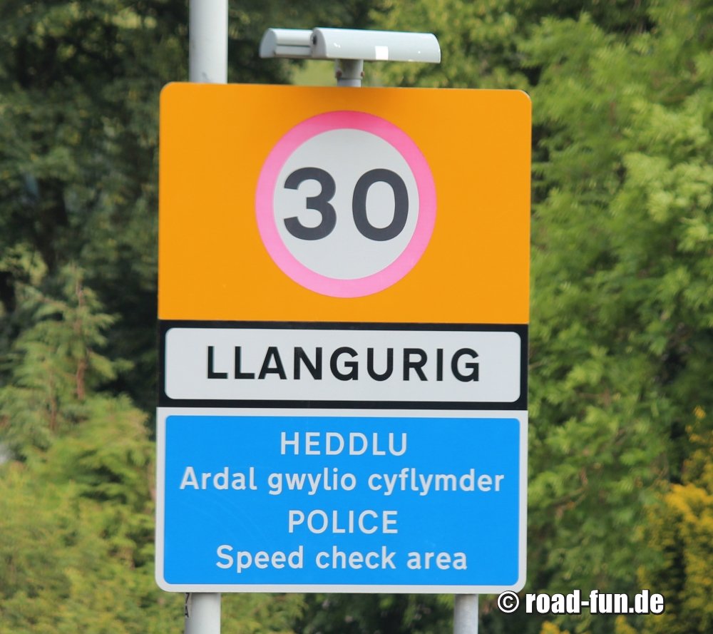 Hinweisschild Wales - Geschwindigkeitskontrolle