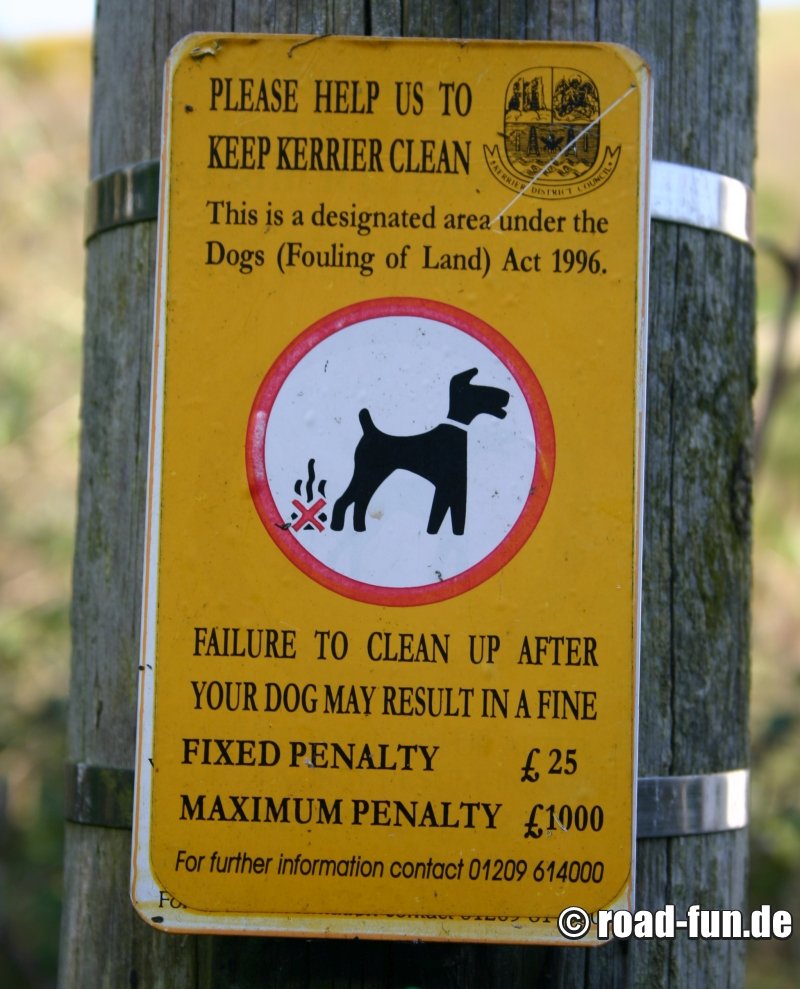 Verbotsschild England - Hundekot aufräumen