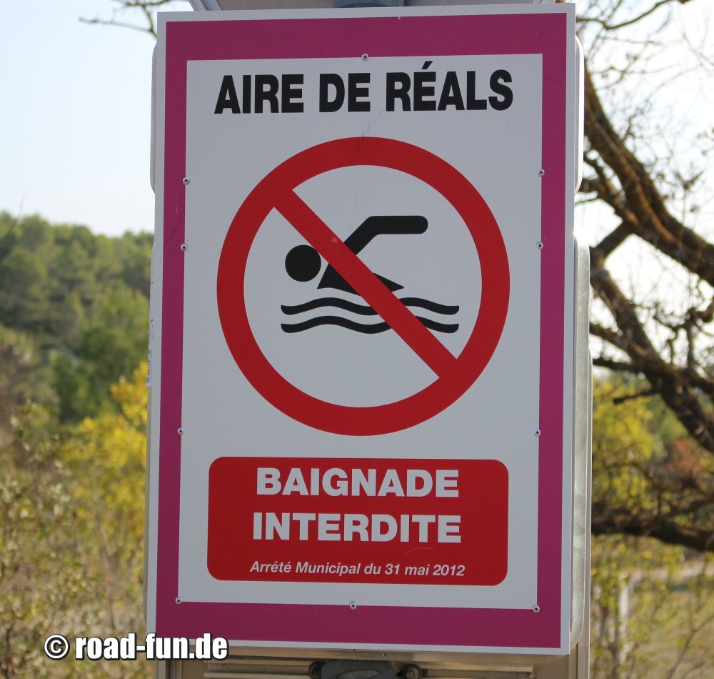 Verbotsschild Frankreich - Baden verboten