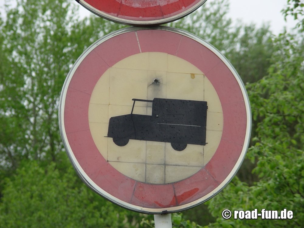 Verbotsschild Tschechien - Durchfahrtsverbot LKW