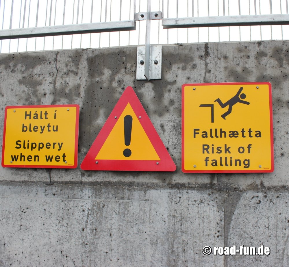 Warningsign Island - Absturzgefahr