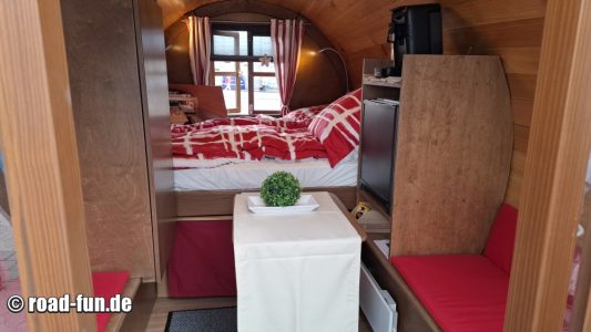    Übernachten im SchlummerFass