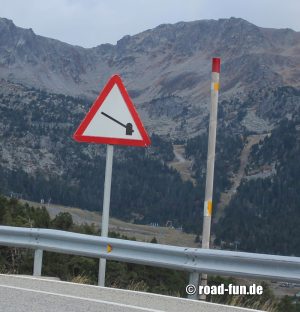 Gefahrenschild Andorra - Schranke