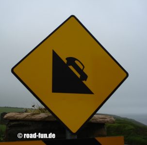 Gefahrenschild Irland - Gefaelle 
