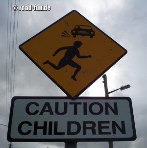 Gefahrenschild Irland - Kinder 