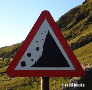 Gefahrenschild Irland - Steinschlag 