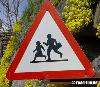 Gefahrenschild Schweiz - Kinder 