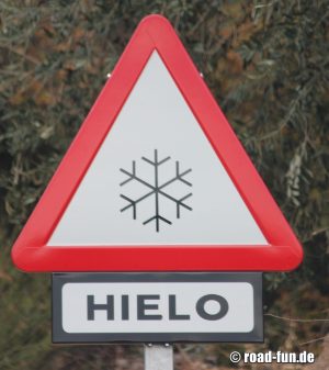 Gefahrenschild Spanien - Schneeglätte