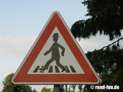 Gefahrenschild Tschechien - Zebrastreifen
