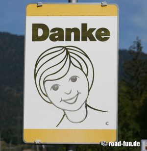 Gefahrenschild Österreich - Achtung Kinder 