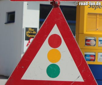 Gefahrenschild Österreich - Ampel