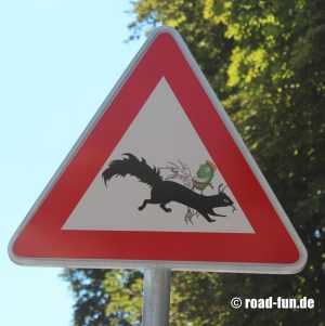 Gefahrenschild Österreich - Eichhörnchen
