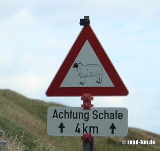 Gefahrenschild Österreich - Schafe