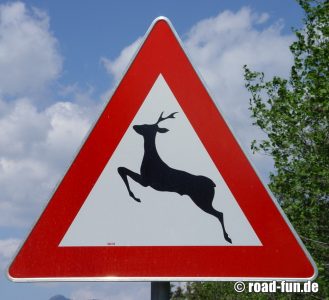 Gefahrenschild Österreich - Wildwechsel 4