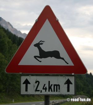 Gefahrenschild Österreich - Wildwechsel 7