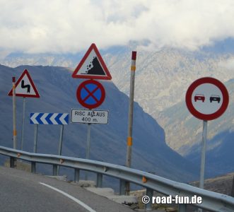 Gefahrenschilder Andorra
