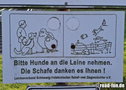 Hinweisschild Deutschland - Hunde anleinen  