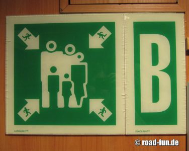 Hinweisschild Island - Sammelstelle