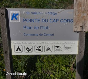 Hinweisschild Korsika - Respektiere die Natur 