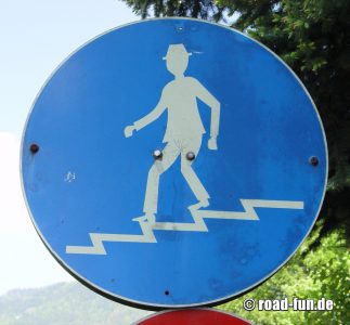 Hinweisschild Schweiz - Fußgänger Unterführung