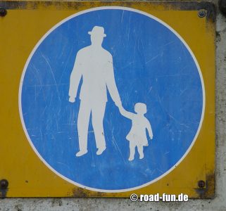 Hinweisschild Schweiz - Fussweg 