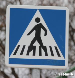 Hinweisschild Spanien - Fussgängerüberweg  